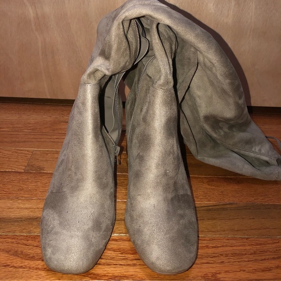 ASOS Suede Over the Knee Boots w/Gold Heel - Picture 4 of 4